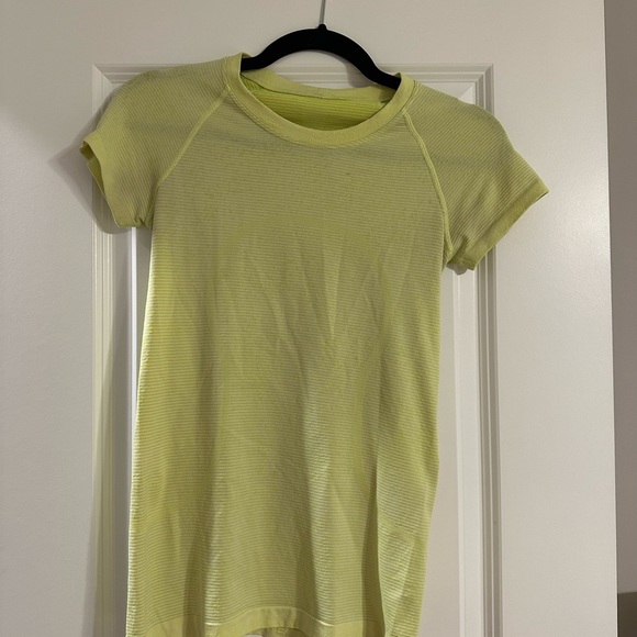 Lululemon Swiftly Tech Short sleeve - Picture 1 of 3